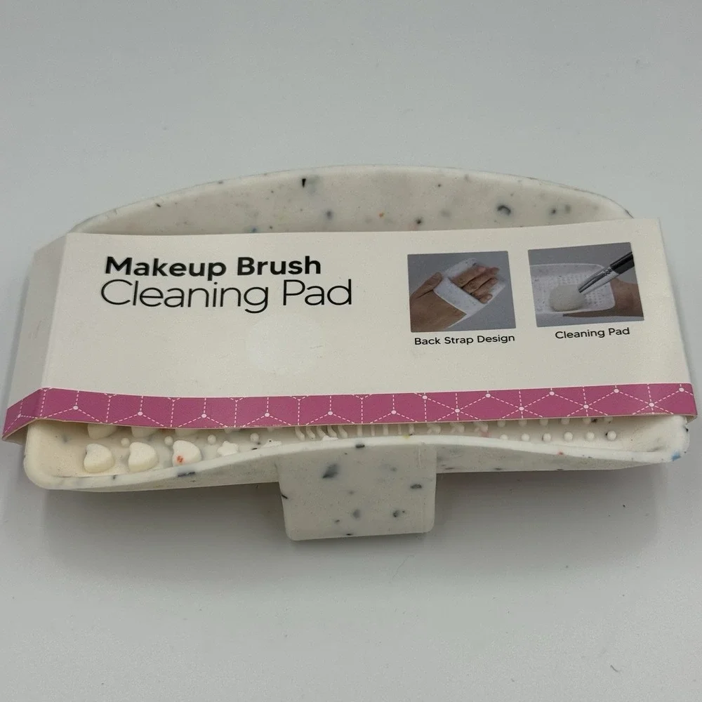 NWT Handheld‎ Silicone Make Up Brush Cleaning Mat
